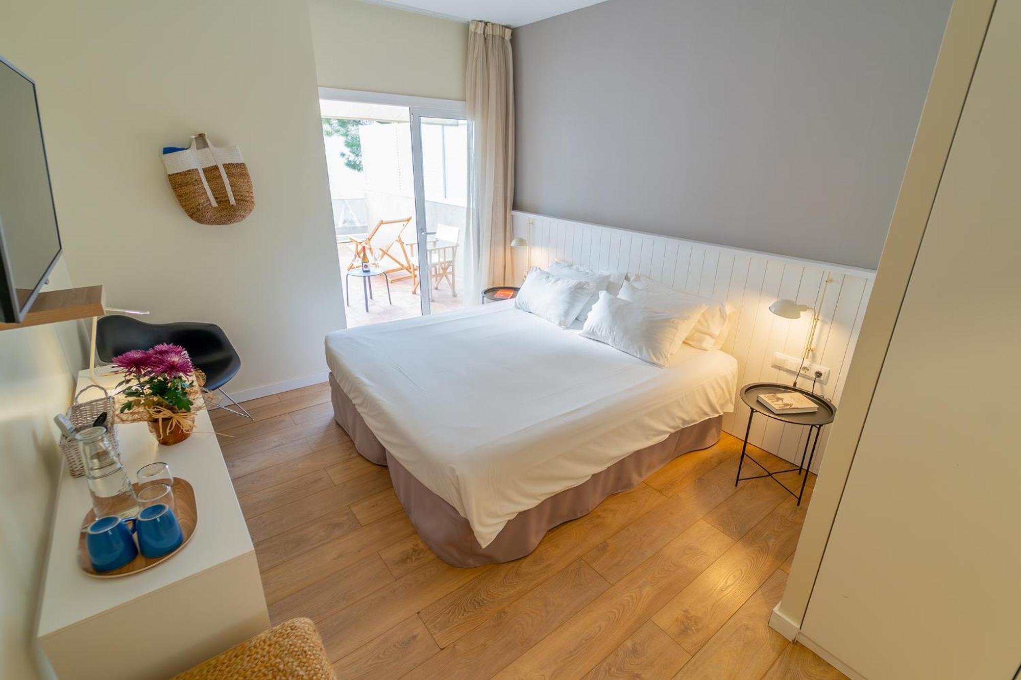 Hotel & Apartaments Thalassa Sport & Spa Roses Exterior photo