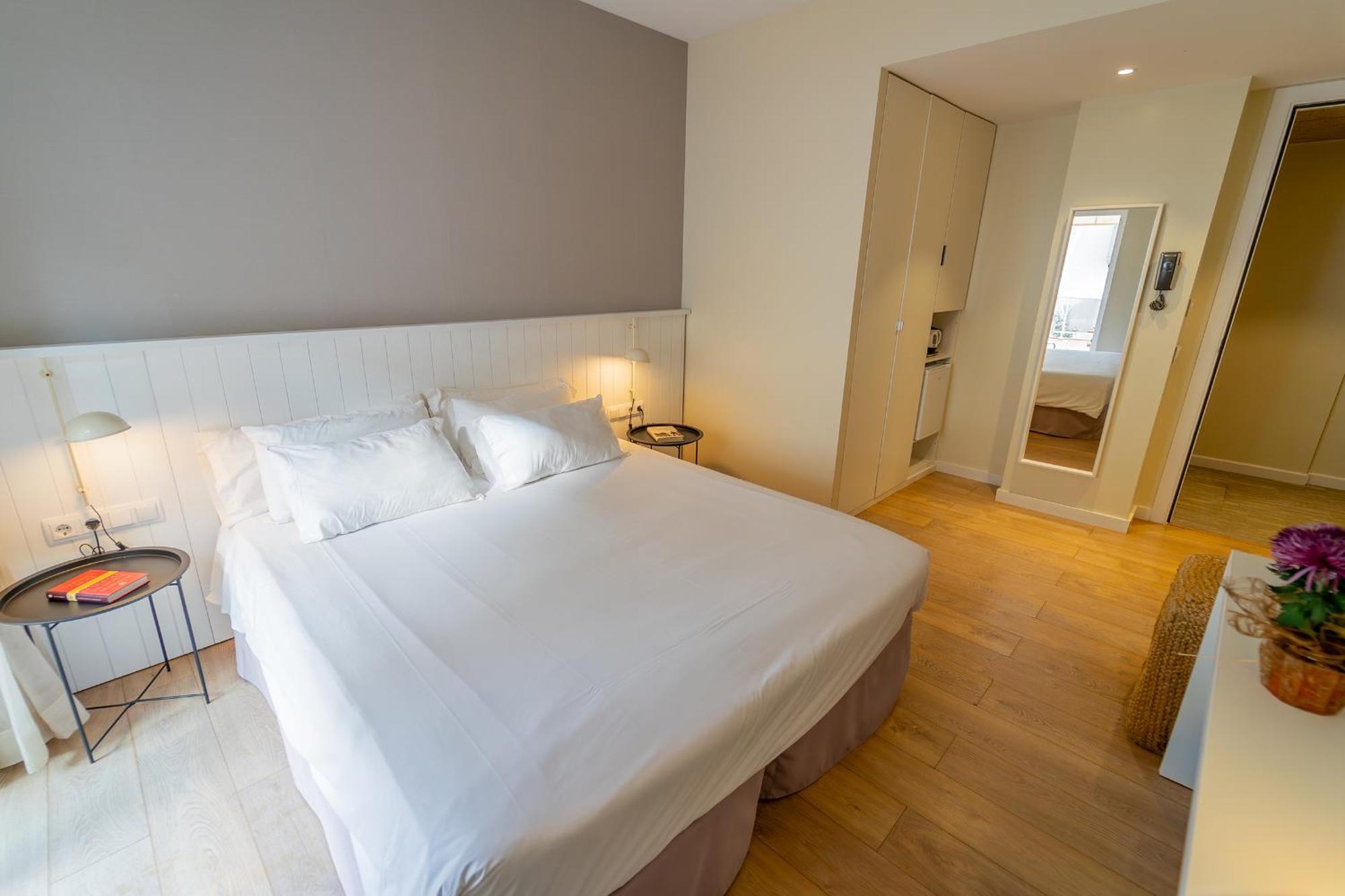 Hotel & Apartaments Thalassa Sport & Spa Roses Exterior photo