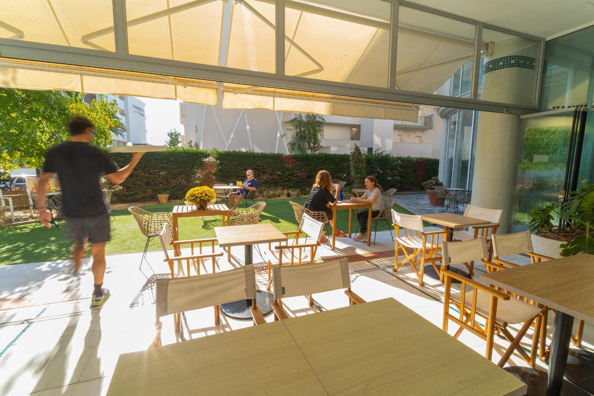 Hotel & Apartaments Thalassa Sport & Spa Roses Exterior photo