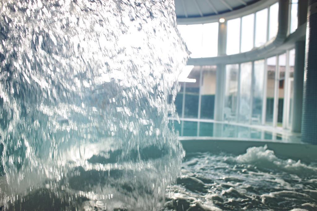 Hotel & Apartaments Thalassa Sport & Spa Roses Exterior photo