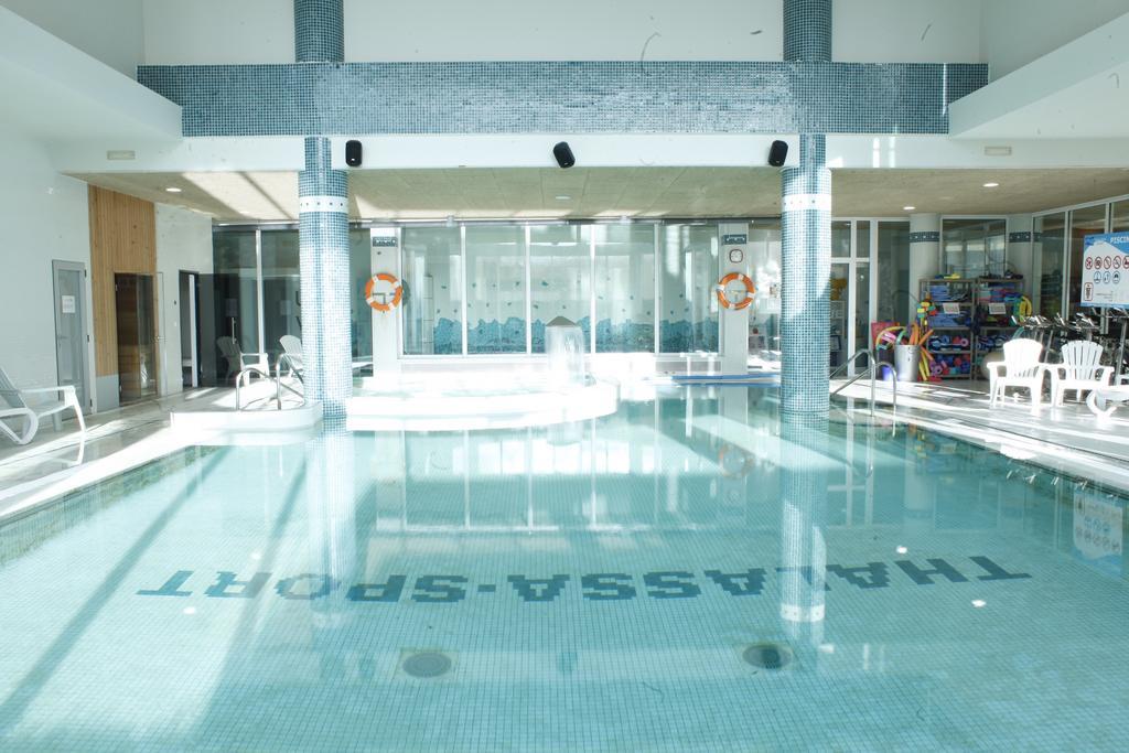 Hotel & Apartaments Thalassa Sport & Spa Roses Exterior photo