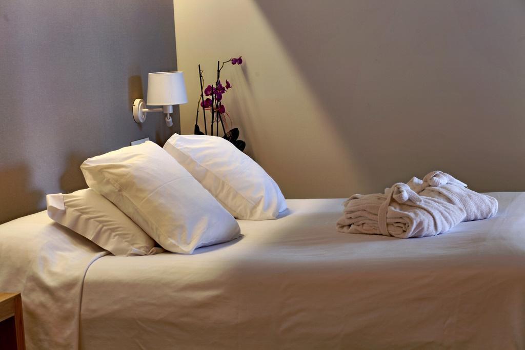 Hotel & Apartaments Thalassa Sport & Spa Roses Exterior photo
