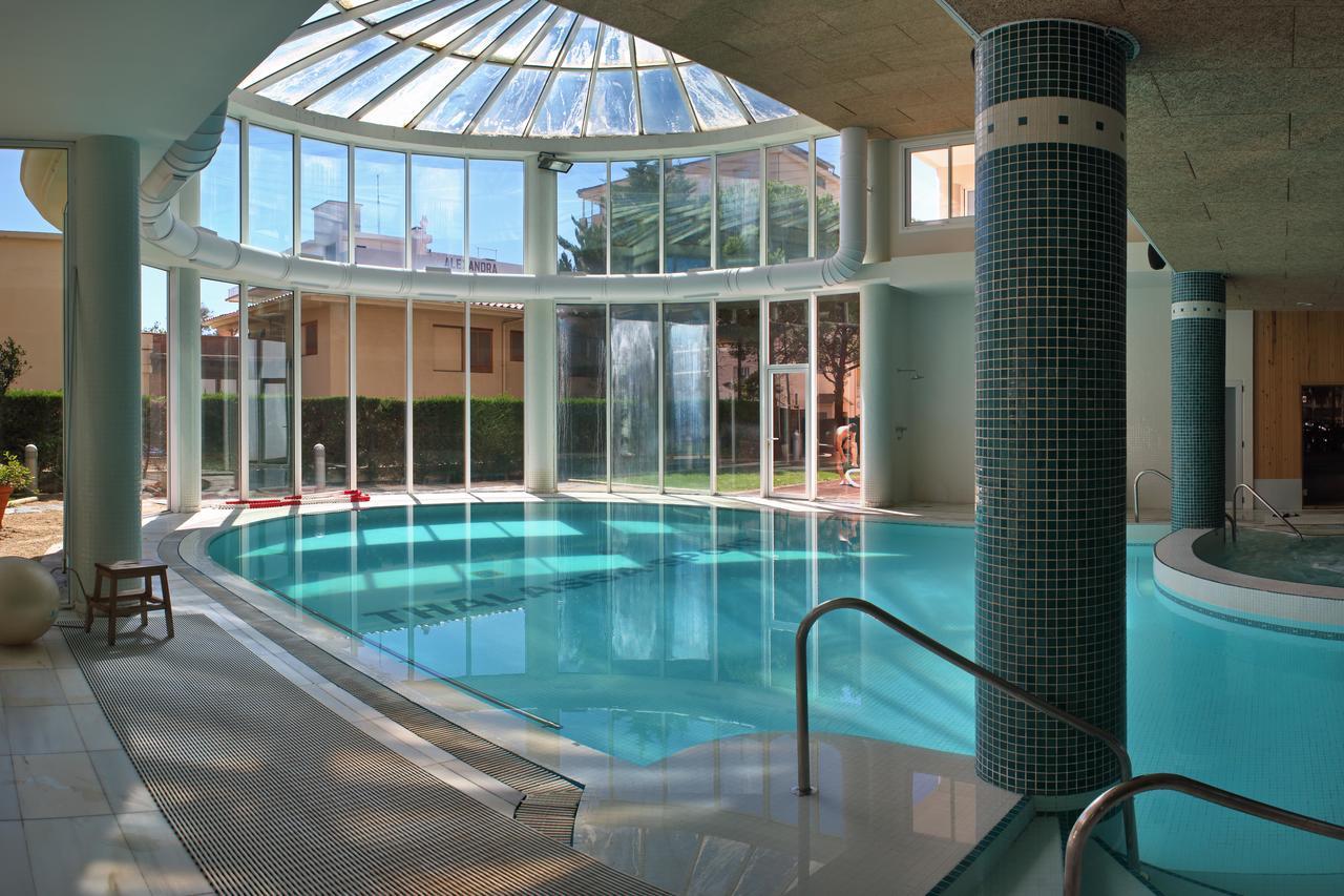 Hotel & Apartaments Thalassa Sport & Spa Roses Exterior photo